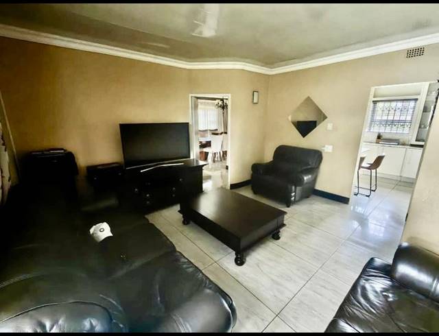 3 BEDROOM HOUSE FOR SALE IN VANDERBIJLPARK SE 6